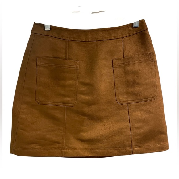 Old Navy Dresses & Skirts - Old Navy Faux Suede Brown Mini Skirt with Pockets and Zipper Size 4